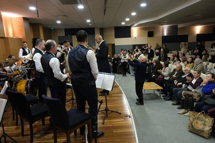 Sakarya'da Kent Orkestrası’ndan müzik dolu saatler yaşandı