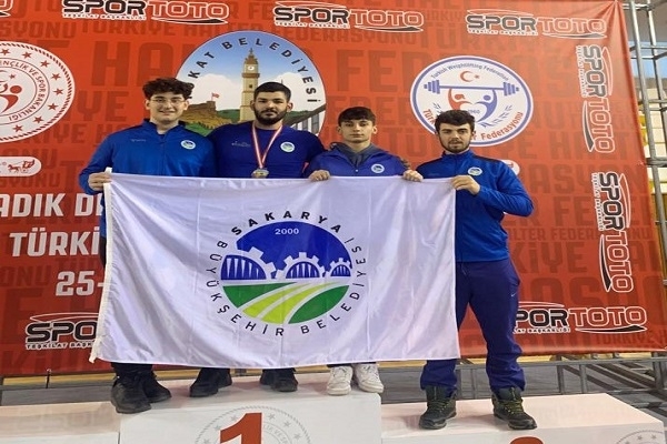Reşit Ardahan Zorba, Türkiye Halter Şampiyonası’nda Türkiye ikincisi oldu