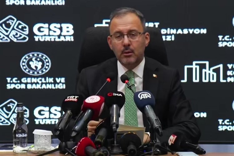 Bakan Kasapoğlu, Spor müsabakaları süresiz durduruldu