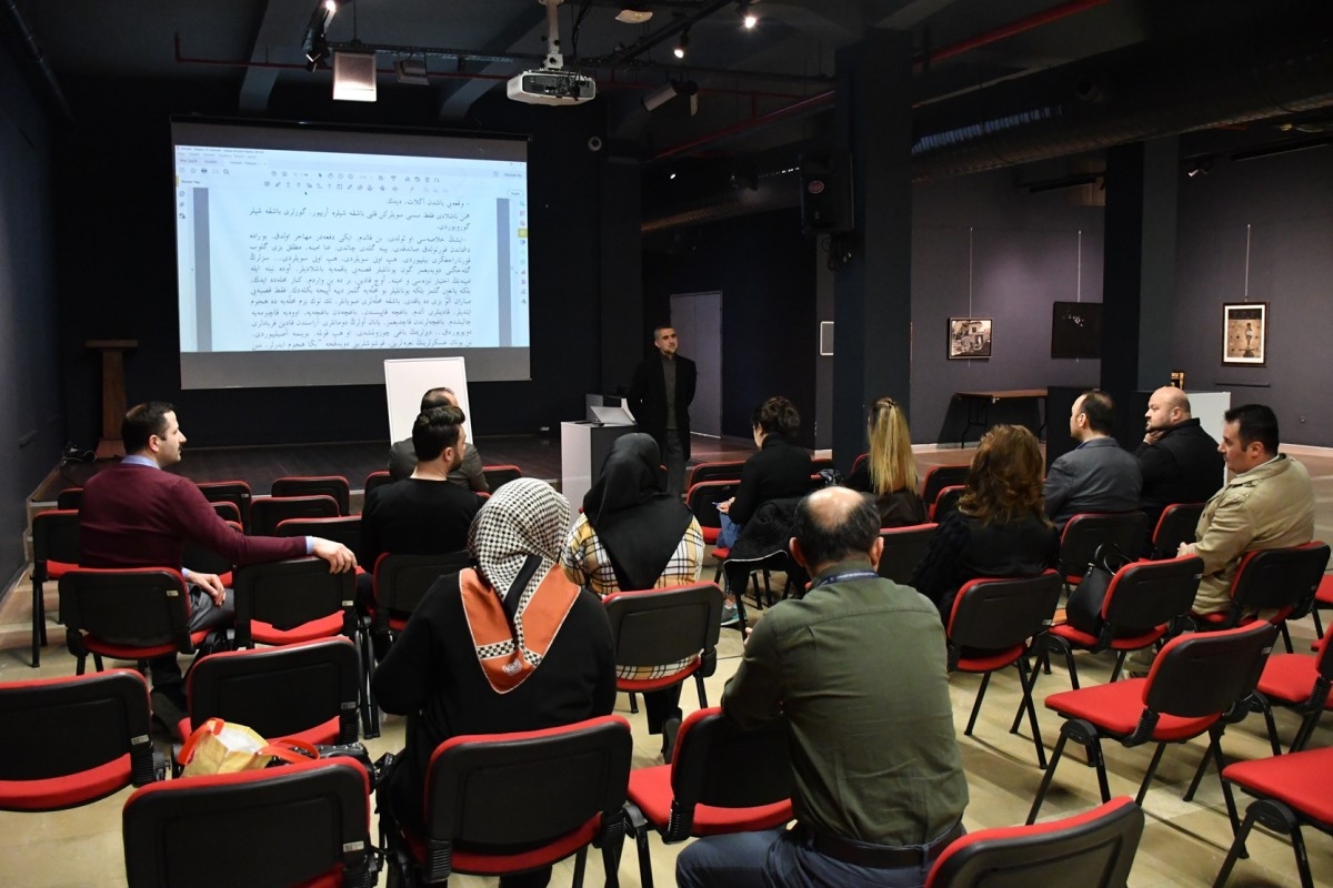 Bursa Büyükşehir Belediyesi'nden Müze personeline Osmanlıca dersi