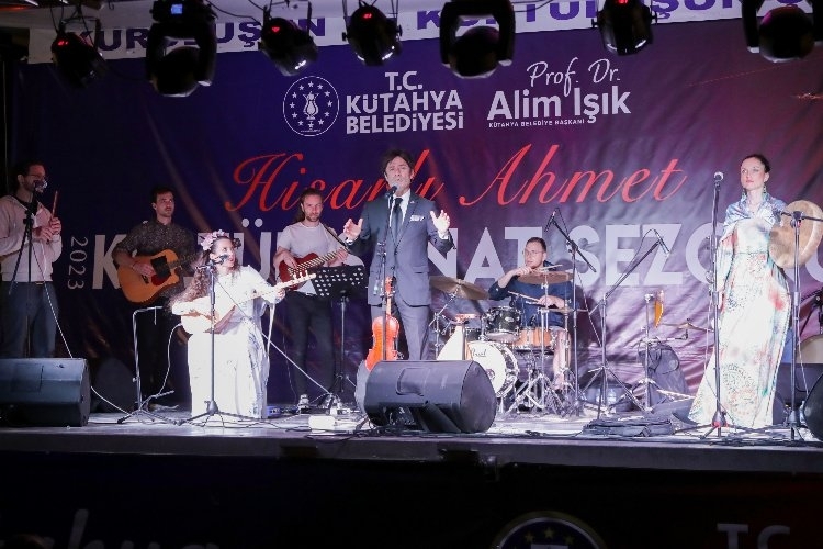 Kütahyalılar, Türk-Macar Halk Şarkılarıyla Keyifli Bir Gece Geçirdi