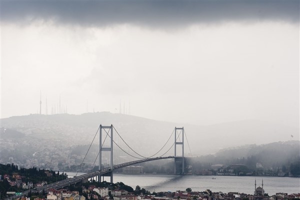 İstanbul'da hafta sonu soğuk ve yağışlı hava bekleniyor