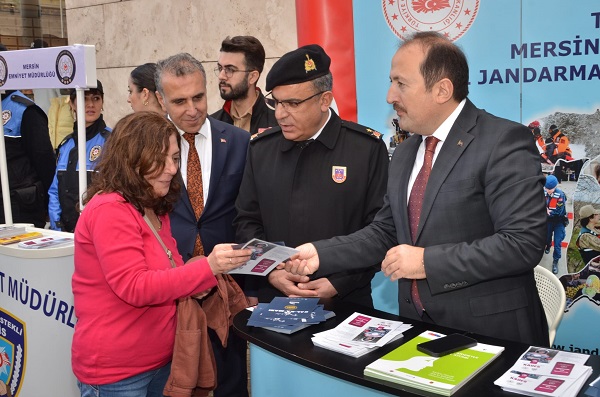 Mersin Valisi Pehlivan Jandarma'nın Kades tanıtımını yaptı
