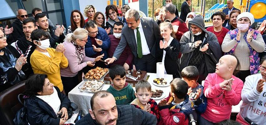 Başkan Soner Çetin özel çocuklarla buluştu.