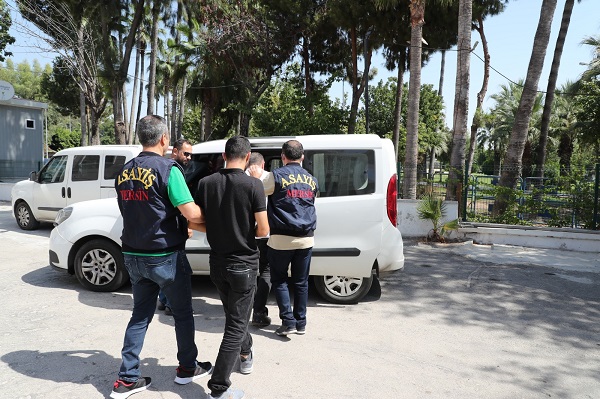 Akdeniz’de fuhuş operasyonu 2 kişi tutuklandı