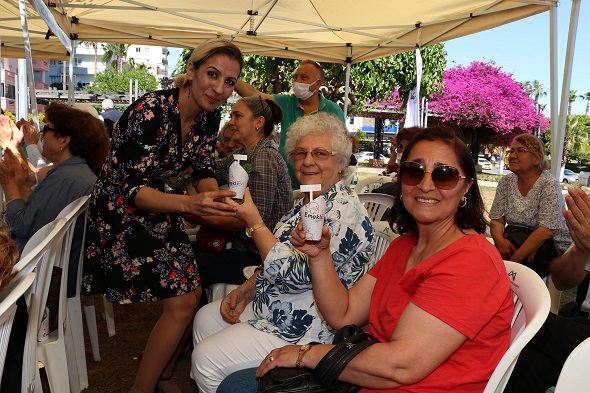 Büyükşehir’den Emekli Evi Üyelerine Anneler Günü Konseri