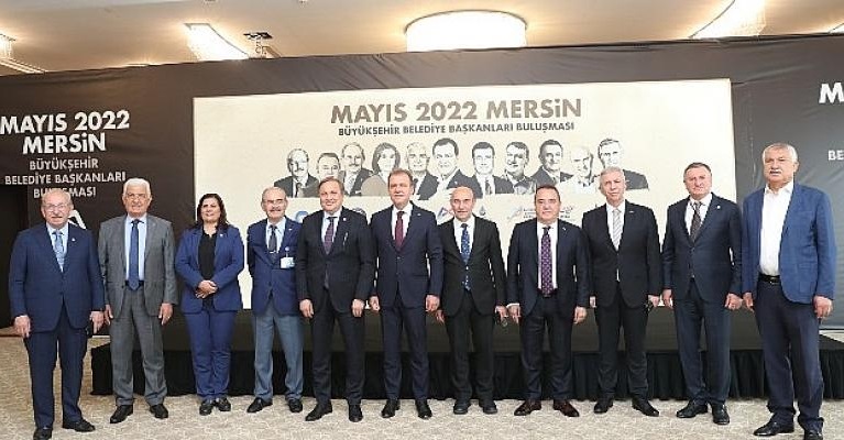 CHP'li Belediye Başkanları Mersin'de buluştu