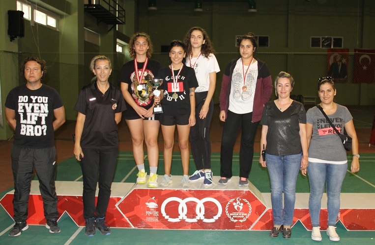 Cumhuriyet Bayramı 19 yaş altı Badminton Müsabakaları Sona erdi