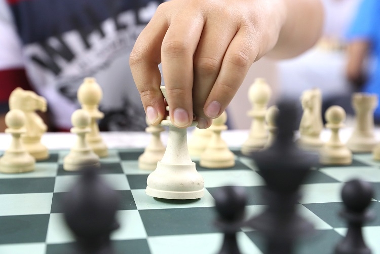 Mersin'de Açık Satranç Turnuvası başladı