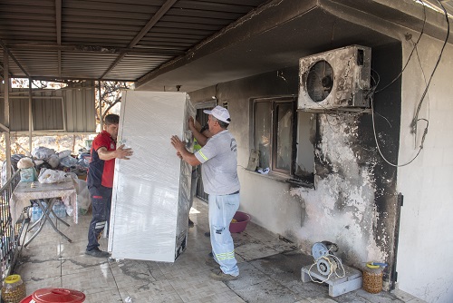 Mersin'de Yangından etkilenen vatandaşlar için Yaralar Sarılmaya çalışılıyor