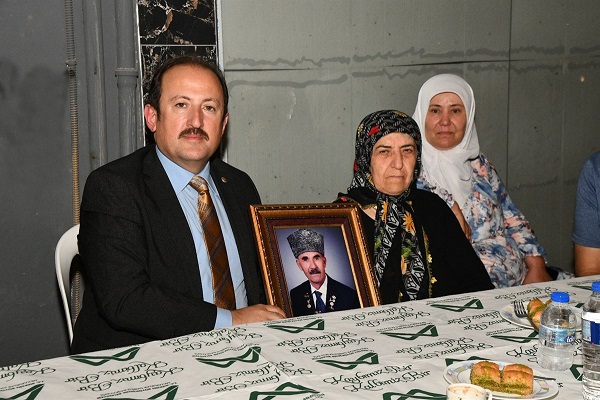 Vali Pehlivan, Kıbrıs Gazisi Mehmet Özet’i ailesine taziyede bulundu
