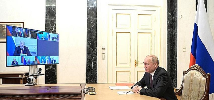 Rusya Devlet Başkanı Putin Güvenlik Konseyi'nin daimi üyeleriyle toplantı