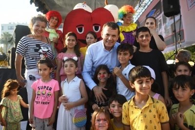 Yenişehir Belediyesinden çocuklara unutulmaz karne hediyesi