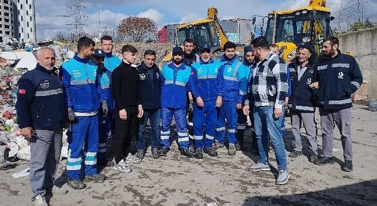 10 ton çöp içinde 100 bin TL'yi aradılar