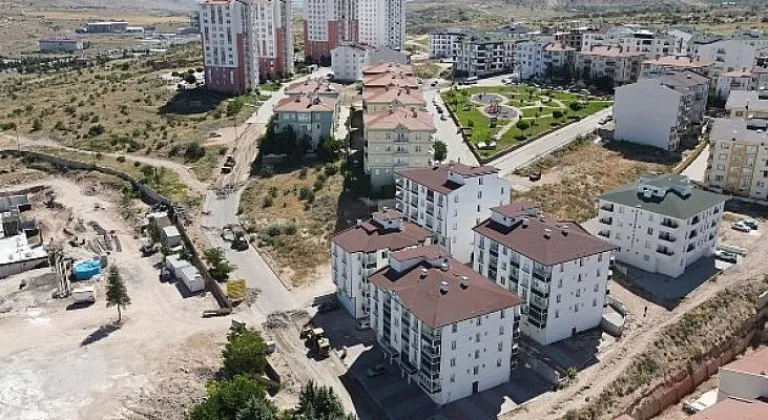 2000 Evler Mahallesi’ndeki 27. Sokak’ta Yol Yenileme Çalışması Başladı
