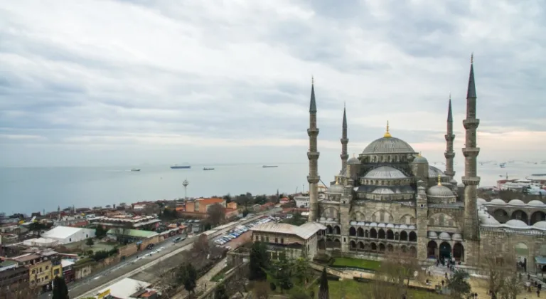 25 konağa 80 milyon Euro'luk makyaj