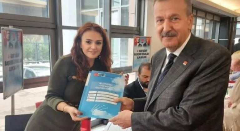 Adil Aktay adaylık başvurusunu yaptı