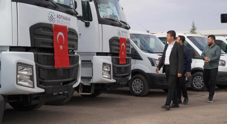 Adıyaman Belediyesi araç filosunu güçlendiriyor: Başkan Tutdere'den tasarruf ve yatırım vurgusu  - Videolu Haber