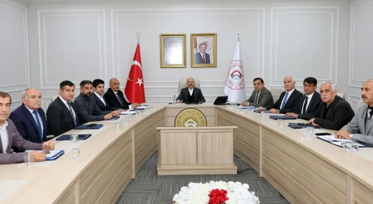 Adıyaman İl Özel İdaresi yatırımları haftalık değerlendirme toplantısında ele alındı