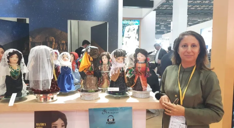 Adıyamanlı sanatçı Zeynep Hanbay'ın 'Maziden Atiye Adıyaman' sergisi EMITT fuarında yoğun ilgi gördü  - Videolu Haber