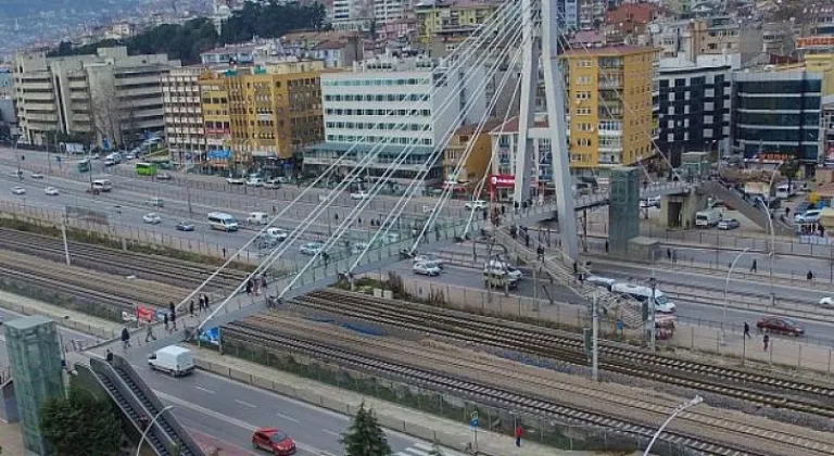 Adnan Menderes'te kuzey asansör revizyon tadilatında