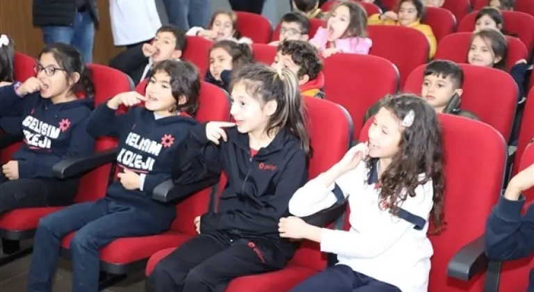 Ağız ve Diş Sağlığı Haftası’nda engelliler ve çocuklara yönelik etkinlikler