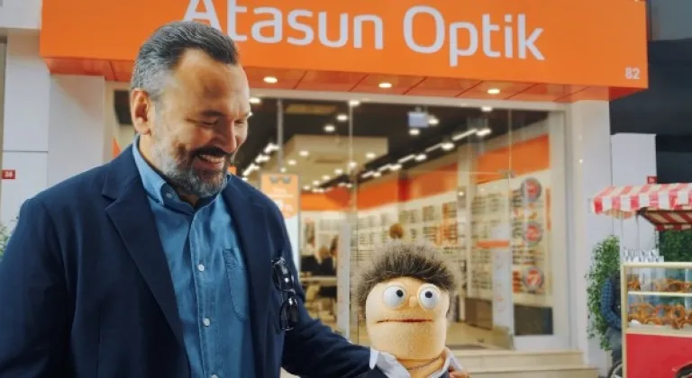 Ali Sunal ve Dayı, Atasun Optik’in Yeni Reklam Yüzü Oldu