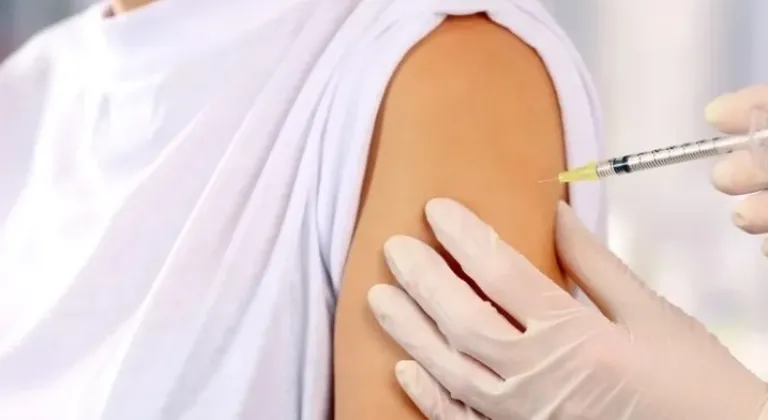 Ankara'da 1.800 Kadın HPV Aşısı Oldu