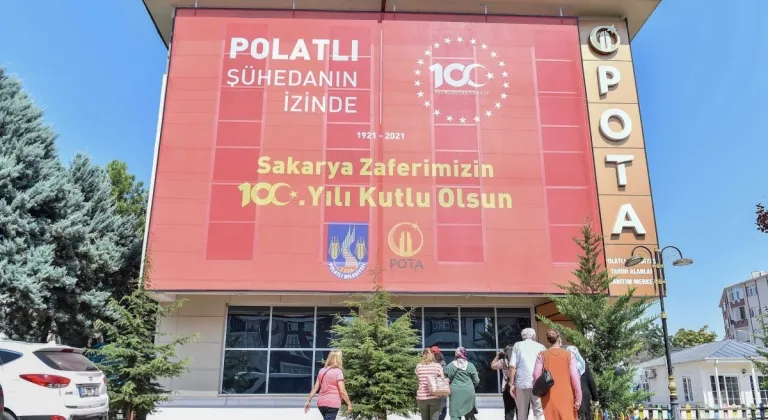 Ankaralılar, ABB'nin Ücretsiz Kent Turlarıyla İlçeleri Keşfetmeye Devam Ediyor