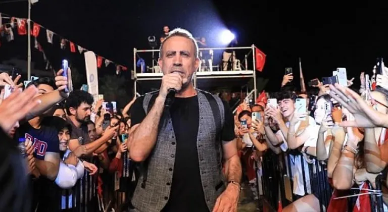 Antalya Finike Cumhuriyet Meydanı'nın Temeli  Atıldı Haluk Levent Şarkılarıyla Törene Renk Kattı