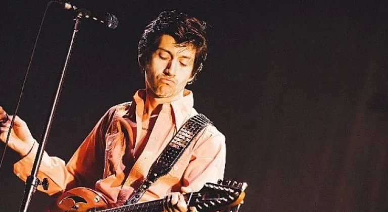 Arctic Monkeys 3 senelik aranın ardından ilk iki konserini Zorlu PSM’de gerçekleştirdi!