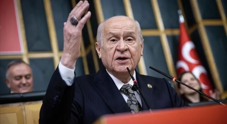 Bahçeli’den İmamoğlu’na Cumhurbaşkanlığı adaylığı çağrısı: Yüz bin imza toplamayı deneyebilir