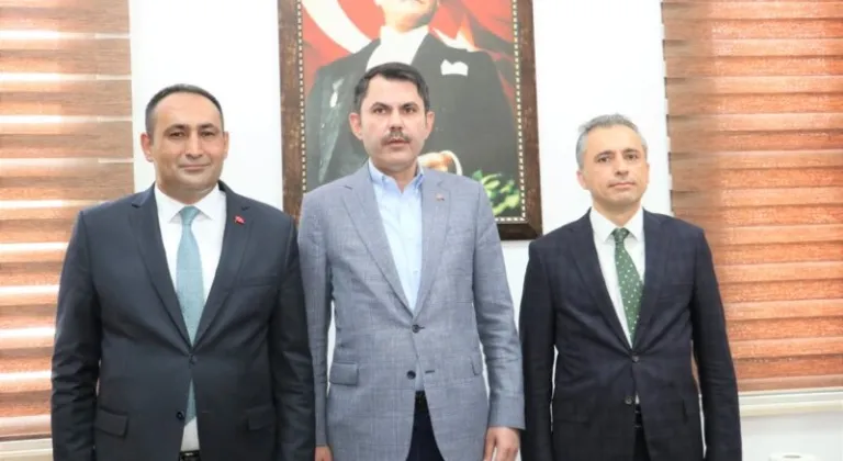 Bakan Kurum, Toroslar Belediyesini Ziyaret Etti