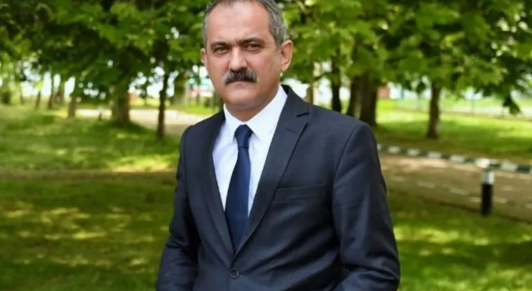Bakan Özer'den Afet bölgesindeki öğrencilere burs müjdesi