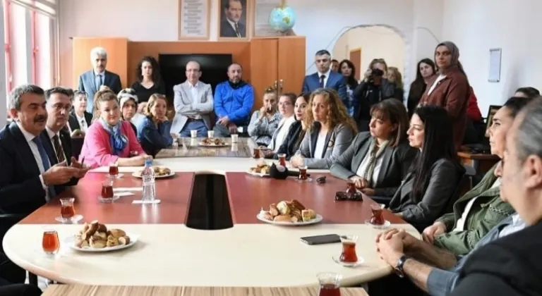 Bakan Tekin, İstişareleri Kurumsallaştırmak İçin Adımlar Atacak