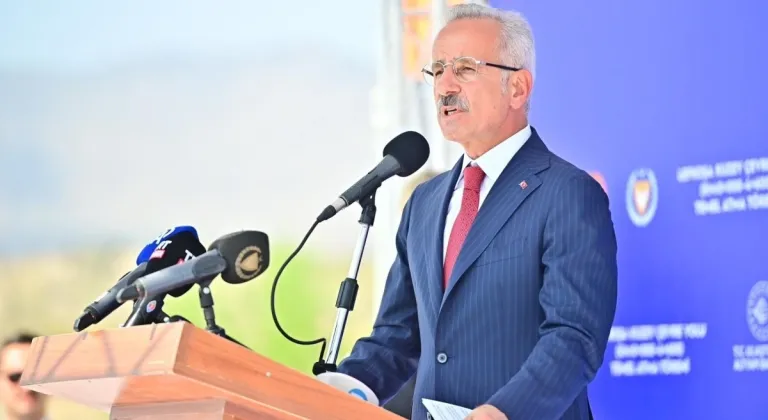 Bakan Uraloğlu: 'Türkiye'de internet abone sayısı 93,3 milyona ulaştı'
