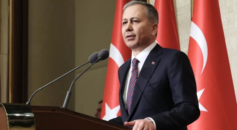 Bakan Yerlikaya’dan sokak hayvanları için talimat: 'Tüm valilerime gereken emirleri verdik'