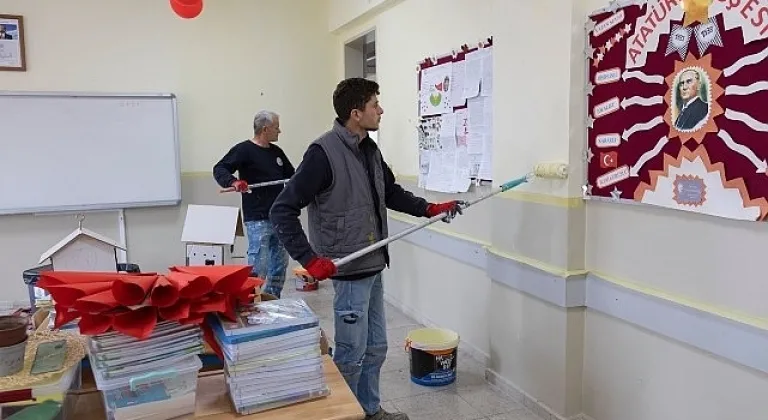 Balçova Belediyesi'nden okullara boyama desteği