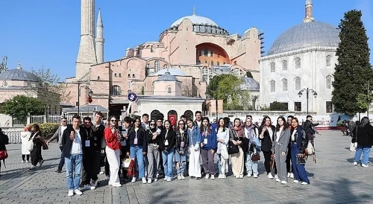 Başkan Altay: “YHT ile Günübirlik İstanbul Gezilerimiz Gençlerin Hayatında İz Bırakıyor