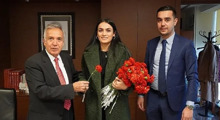 Başkan Altınok gazetecileri unutmadı