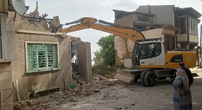 Başkan Aydın'dan metruk bina talimatı