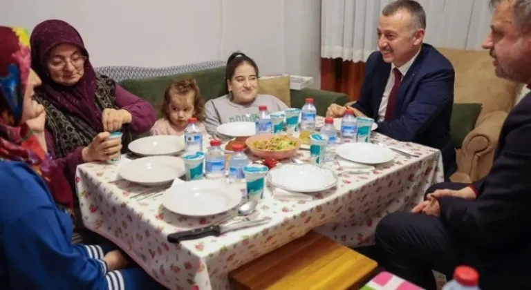 Başkan Büyükakın, Kocaeli’de Ramazan Buluşmalarını Sürdürüyor