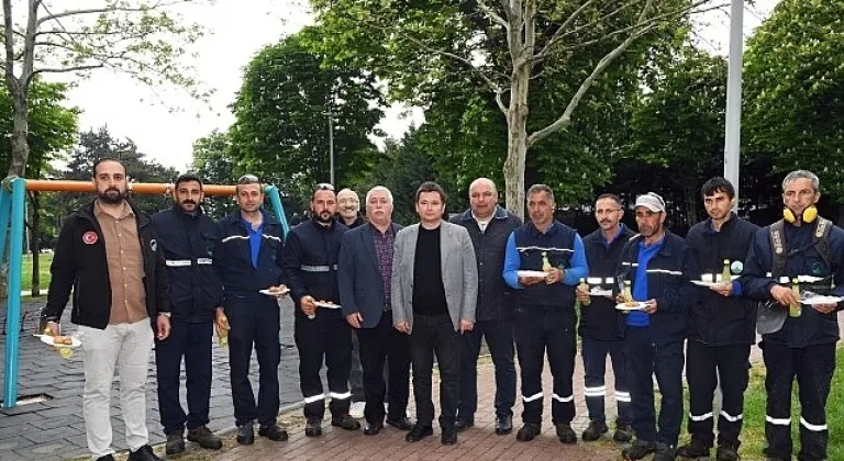 Başkan Erkan Aydın 1 Mayıs'ta emekçilerin yanında
