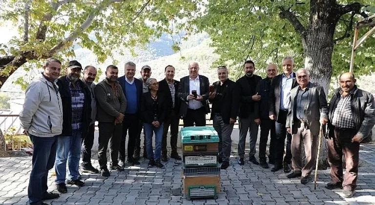 Başkan Ertaş, Dereli Mahallesi'nde Arıcılarla Buluştu