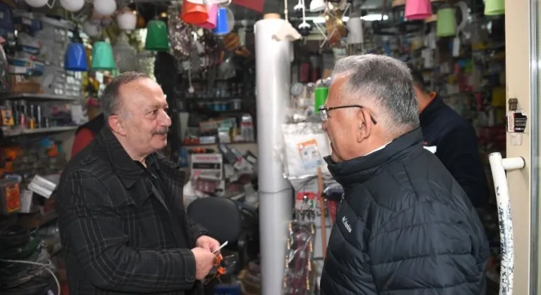 Başkan Memduh Büyükkılıç: Esnafları ziyaret etti.