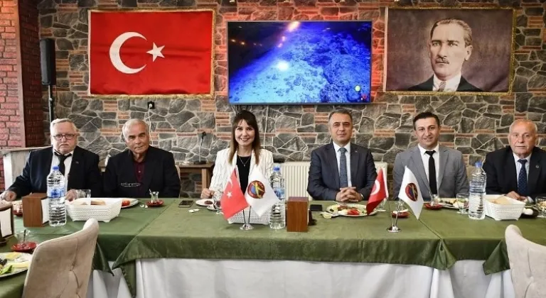 Başkan Nergiz Karaağaçlı Öztürk, Muhtarlarla İstişare Toplantısında Buluştu