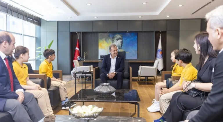 Başkan Seçer 23 Nisan dolayısıyla çocuklarla bir araya geldi  - Videolu Haber
