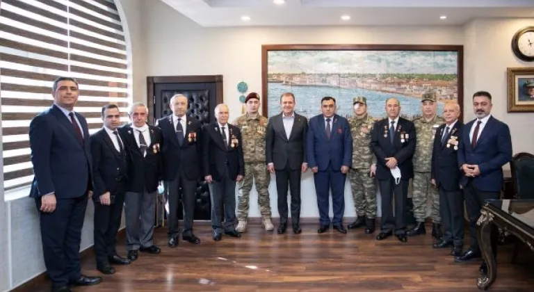 Başkan Seçer, Azerbaycan’dan gelen gazileri ağırladı