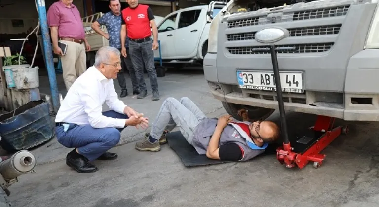 Başkan Tarhan, sanayi esnafını ziyaret etti