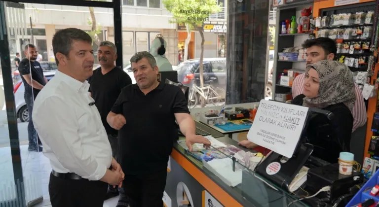 Başkan Tutdere ‘Kent Meydanı Projesi’ni esnafa sordu  - Videolu Haber